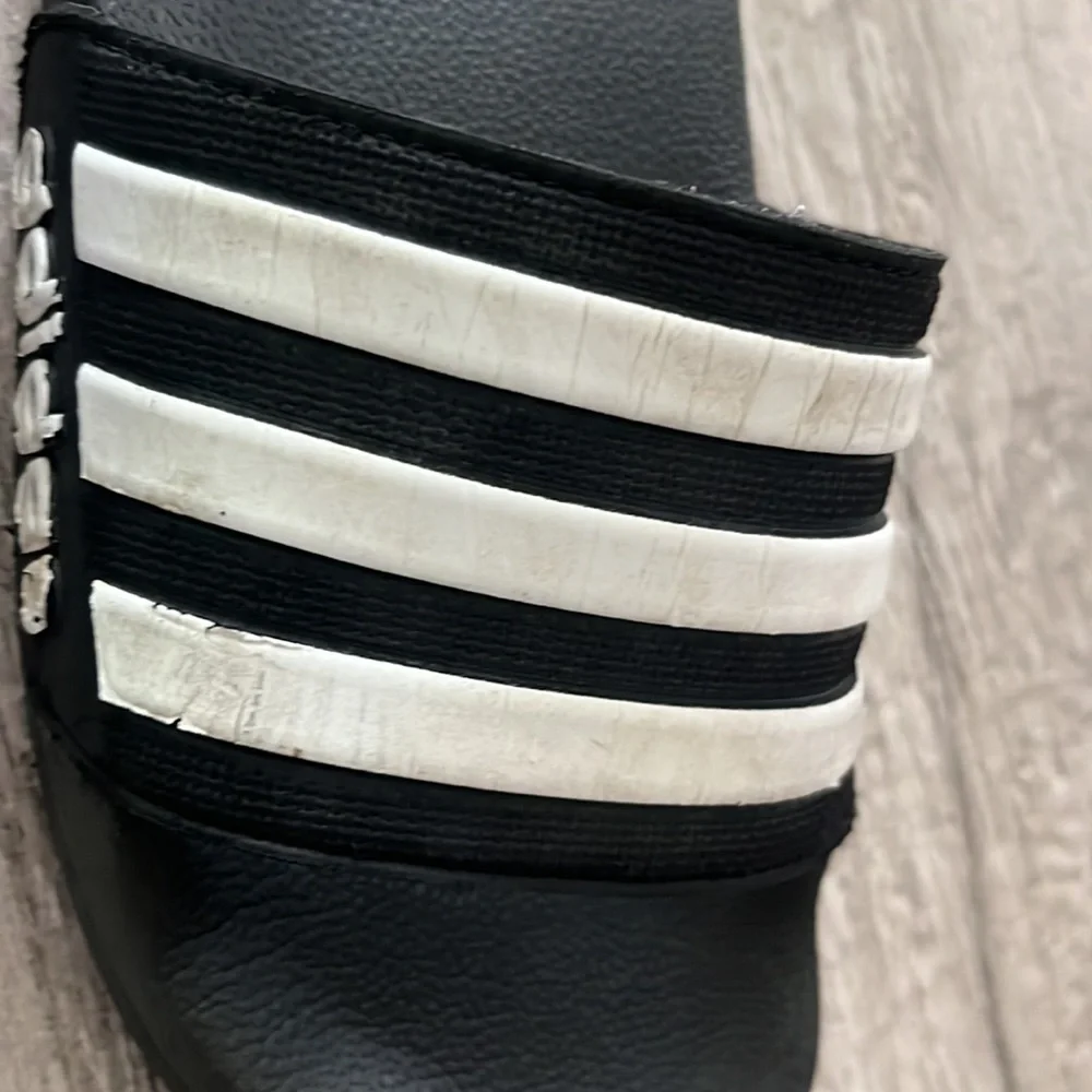 Adidas slides, sz 4 youth
